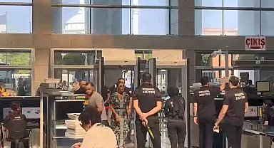 Ahbap Derneği soruşturmasında Gülben Ergen ifade vermek için adliyeye geldi - 2 la
