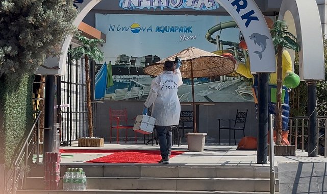 Aquaparkta 10 metrelik kaydıraktan düşen 16 yaşındaki havuz görevlisi ağır yaralandı