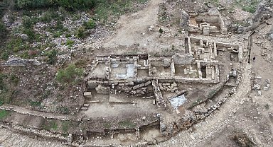 Aspendos'ta 2 bin yıllık 'Tiyatro Caddesi' gün yüzüne çıktı