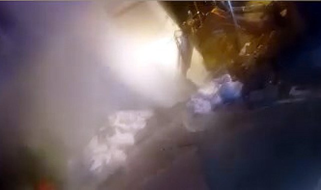 Avcılar'da çalışma sırasında ana su hattı patladı; 4 mahalle susuz kaldı