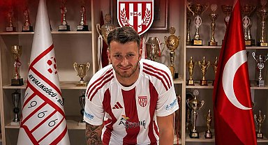 Ayvalıkgücü genç golcü aldı