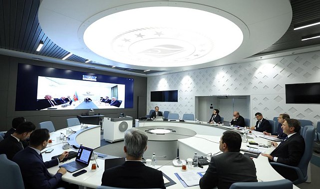 Bakan Bayraktar, Azerbaycanlı mevkidaşı Şahbazov ile görüştü
