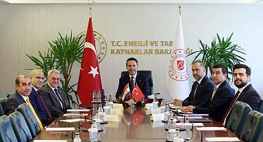 Bakan Bayraktar, Iraklı bakan yardımcılarıyla görüştü