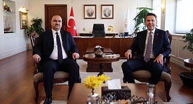 Bakan Bayraktar, Kerkük Valisi Selman Ağa'yı kabul etti