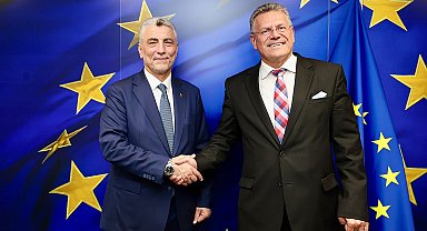 Bakan Bolat, Avrupa Komisyonu Üyesi Šefčovič ile görüştü