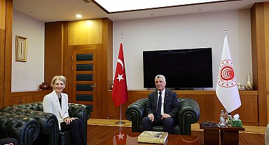 Bakan Bolat, Birleşik Krallık Büyükelçisi Morris'i kabul etti