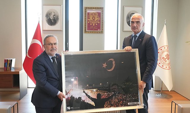 Bakan Ersoy, 15 Temmuz Derneği heyeti ile bir araya geldi