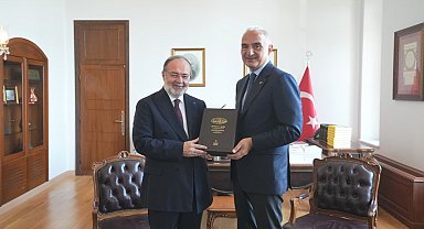 Bakan Ersoy, TİBU Rektörü Görmez ile bir araya geldi