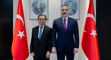 Bakan Fidan, Moro İslam Kurtuluş Cephesi lideri İbrahim ile görüştü
