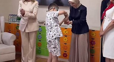 Bakan Göktaş ve Ukrayna Devlet Başkanı'nın eşi Zelenska, Türkiye'deki Ukraynalı çocukları ziyaret etti