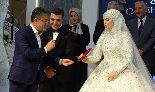 Bakan Yumaklı, nikah şahidi oldu