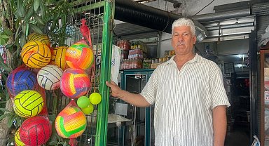 Bakkala giren 90'lı yıllara yolculuk yapıyor