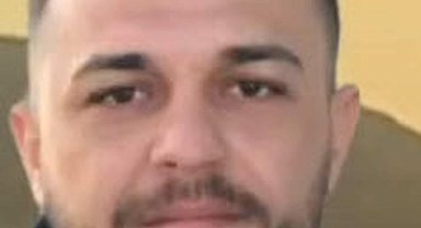 Bariyerlere çarpan motosikletin sürücüsü öldü; kaza kamerada