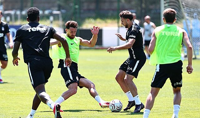 Beşiktaş, Midtjylland mesaisini sürdürdü