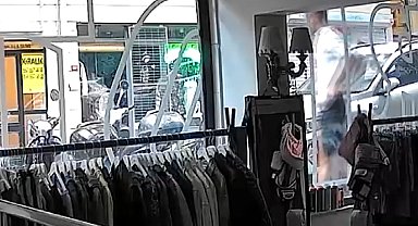 Beyoğlu'nda antika bisikleti çalan şüpheli kamerada