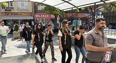 Bıçakla dairenin kapısını açmaya çalışırken yakalanan 3 şüpheli tutuklandı