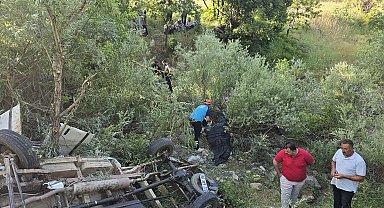 Bingöl'de kamyonet uçuruma yuvarlandı: 3 ölü, 2 yaralı