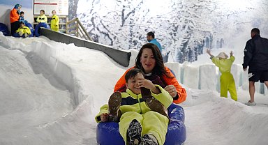 Bunaltıcı sıcağa 'kar odası' molası