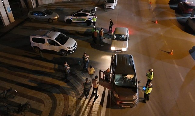 Bursa'da asayiş denetlemesinde aranan 4 şüpheli yakalandı