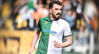 Bursaspor orta saha oyuncusu Hakkı Türker ile yollarını ayırdı