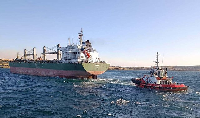 Çanakkale Boğazı'nda karaya oturan gemi için kurtarma çalışması başlatıldı