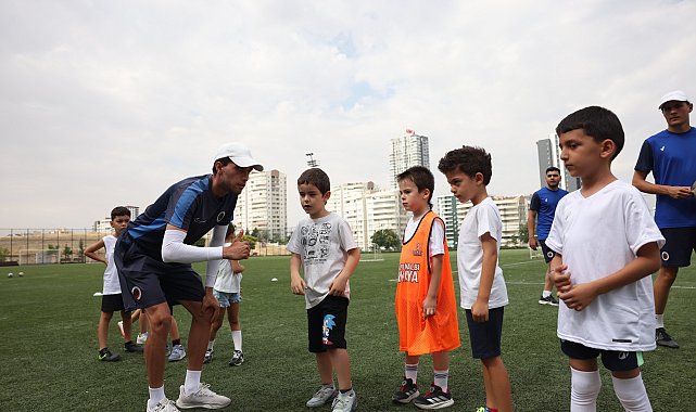 Çankaya Belediyesi ve Gençlerbirliği'nden çocuklara ücretsiz futbol okulu