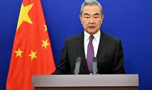 Çin ve İngiltere dışişleri bakanları Manila'da bir araya geldi