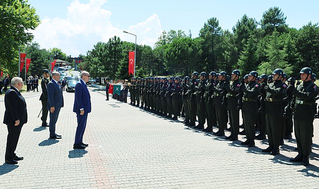 Cumhurbaşkanı Erdoğan: Terörsüz Türkiye sürecimizin başarıya ulaşmasıyla içeride ve dışarıda yeni bir hikaye yazmaya başlayacağız Geniş haber