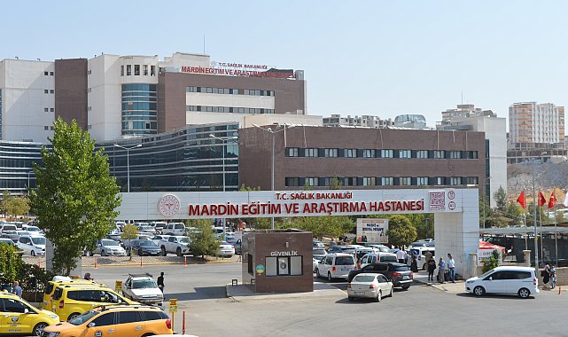 Damda uyurken yorgun merminin isabet ettiği Asmin, Diyarbakır'a sevk edildi