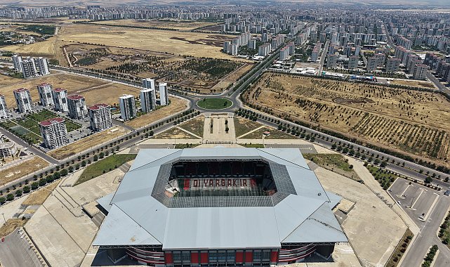 Diyarbakır Stadyumu Süper Lig'e hazırlanıyor