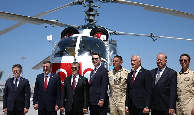 Enerji ve Tabii Kaynaklar Bakanı Alparslan Bayraktar, KKTC'de