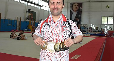 Enkazdan çıkan şampiyon
