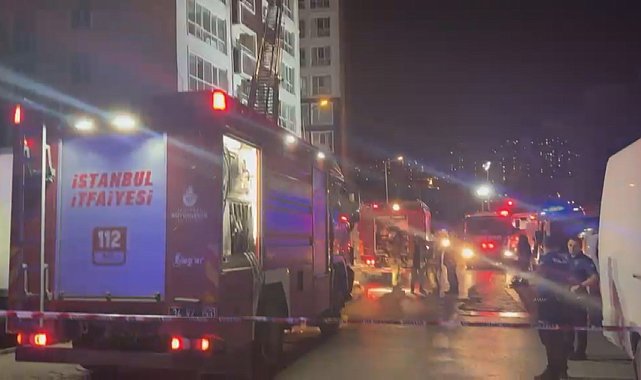 Esenyurt'ta 14 katlı binada yangın; mahsur kalan 13 kişi kurtarıldı