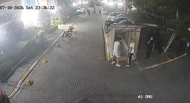 Esenyurt'ta 'yan baktın' kavgasında 15 yaşındaki çocuğu tekme tokat darbettiler