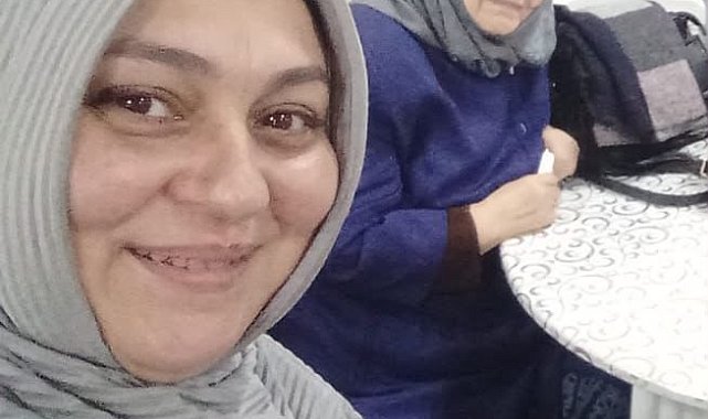 Evinde altınları için öldürülen kadının cinayet şüphelisi, birlikte poz verdiği komşusu çıktı
