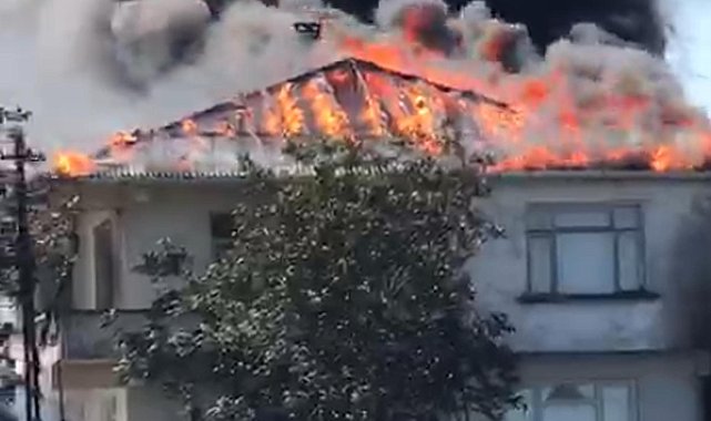 Evlerinin yanışını ağlayarak izlediler