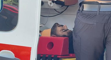 Eyüpsultan'da hafriyat kamyonu devrildi: 2 yaralı -1