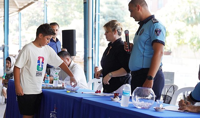Feriköy Antika Pazarı'nda noter huzunda 'tahta' kurası