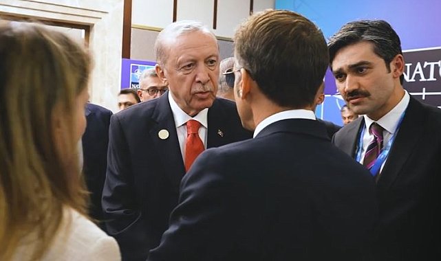 Fransa Cumhurbaşkanı Macron, Cumhurbaşkanı Erdoğan'la sohbetinin görüntülerini paylaştı