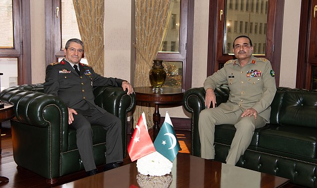 Genelkurmay Başkanı Orgeneral Bayraktaroğlu, Pakistan Savunma Kuvvetleri Komutanı Munir ile görüştü
