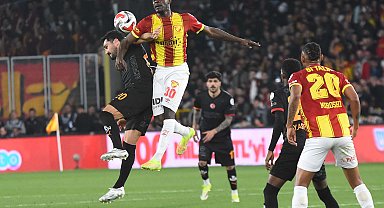 Göztepe Juan ve Dennis'i saklıyor