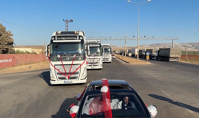 Hatay'da TIR'larla düğün konvoyu