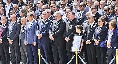 Hayatını kaybeden eski Devlet Bakanı Kara için Meclis'te tören