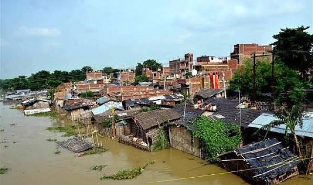 Hindistan'da şiddetli yağışlar nedeniyle 16 kişi hayatını kaybetti