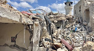 İsrail'in Lübnan'a düzenlediği saldırılarda hayatını kaybedenlerin sayısı 4 bin 333'e yükseldi