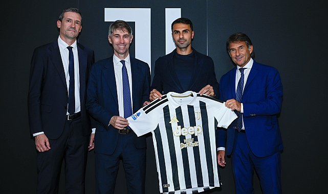 Juventus, Zeki Çelik ile 3 yıllık sözleşme imzaladı