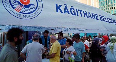 Kağıthane'de binlerce kişiye aşure dağıtıldı