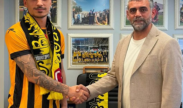Karşıyaka'dan ayrılan İlyas imzayı attı