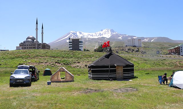 Kayseri'de 2 bin 200 metredeki yaylada çadır tatili