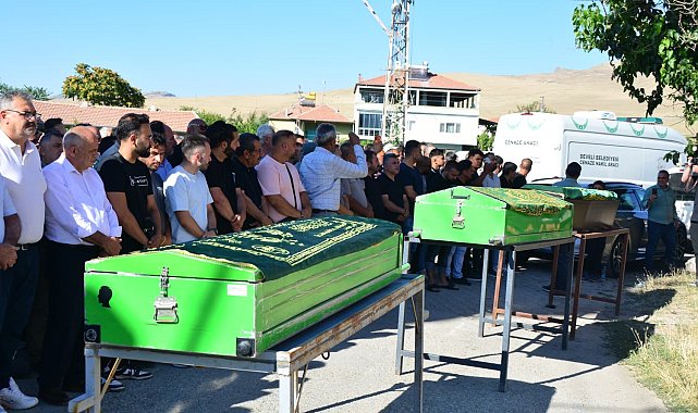 Kazada yaşamını yitiren gurbetçi aile toprağa verildi